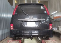 Toyota Isis 2010 2WD Platana ToyUn3--